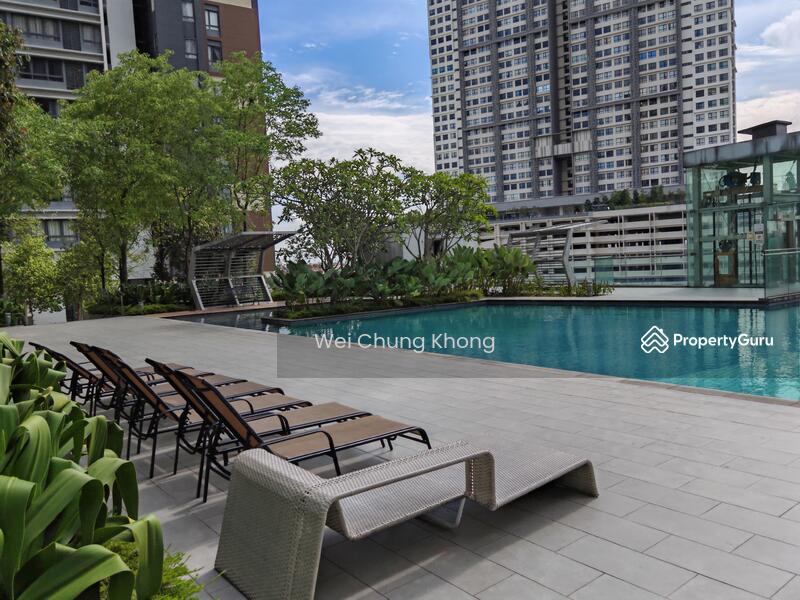Infinity pool