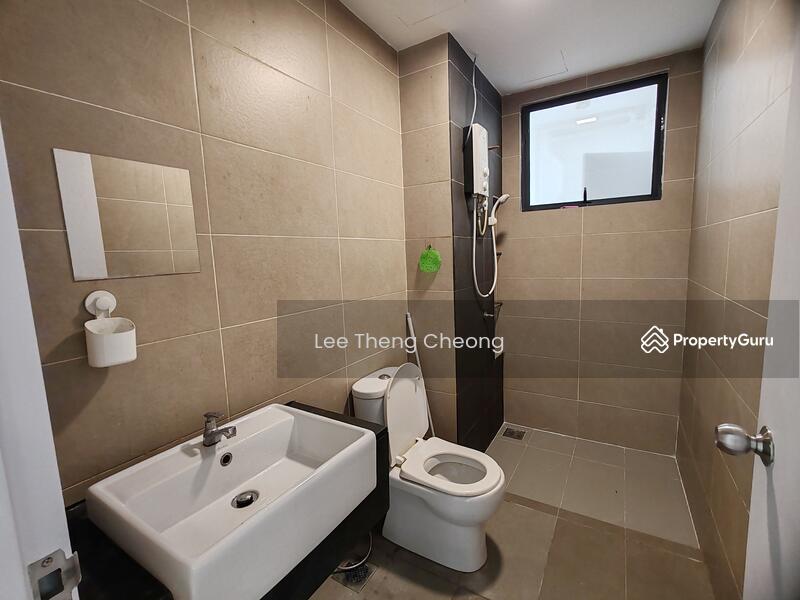 2nd Bathroom