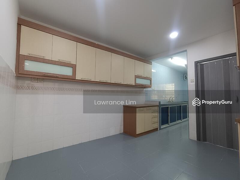 2-storey Terraced House for Sale in Taman Muzaffar Heights (Bukit Katil) - Lawrance Lim - Kitchen - PropertyGuru.com.my