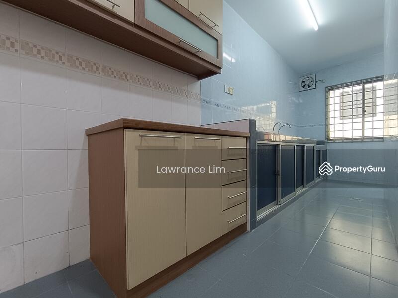 2-storey Terraced House for Sale in Taman Muzaffar Heights (Bukit Katil) - Lawrance Lim - Kitchen - PropertyGuru.com.my