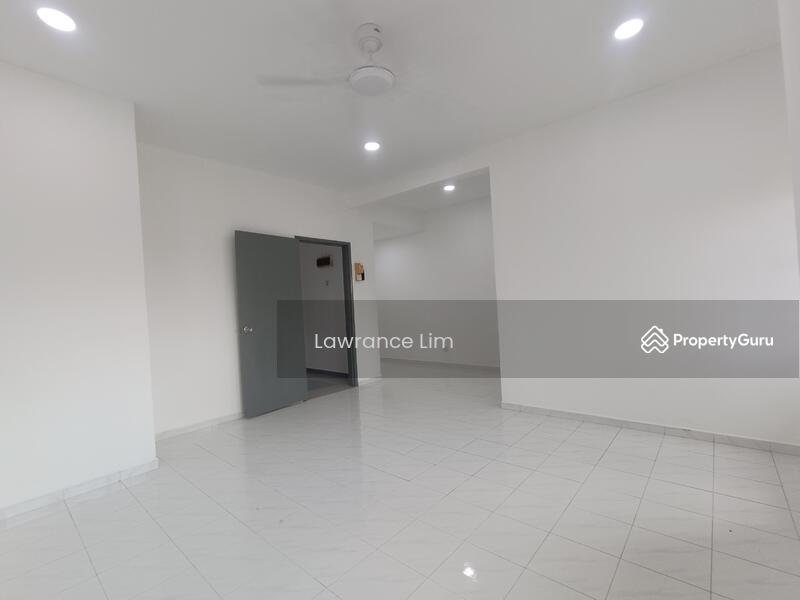 2-storey Terraced House for Sale in Taman Muzaffar Heights (Bukit Katil) - Lawrance Lim - Living Room - PropertyGuru.com.my