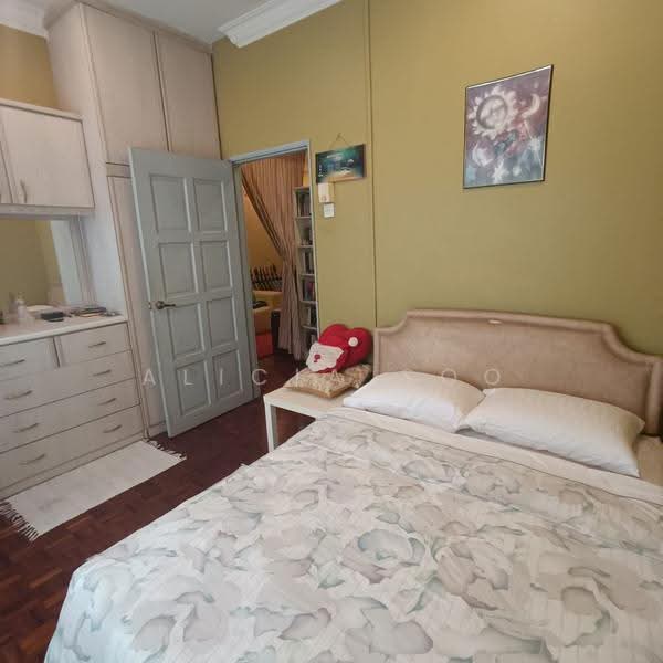 Bungalow House for Sale in Bandar Country Homes (Rawang) - Alicia Soo - Bedroom - PropertyGuru.com.my
