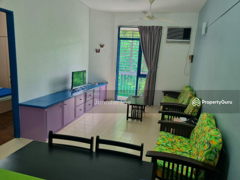 Pangsapuri untuk Dijual di Bayu Emas Apartments - Jennifer Lee - Living Room - PropertyGuru.com.my
