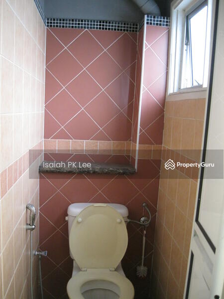 Shop for Sale in Taman Taming Jaya (Balakong) - Isaiah PK Lee - Bathroom - PropertyGuru.com.my