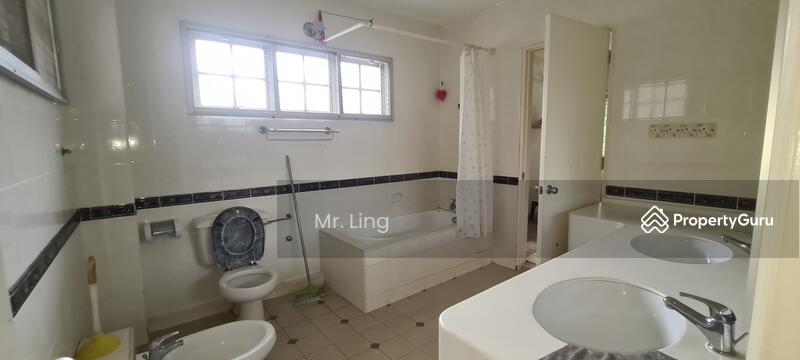 Bungalow for Sale in Taman Bukit Pantai (Bangsar) - Mr. Ling - Bathroom - PropertyGuru.com.my