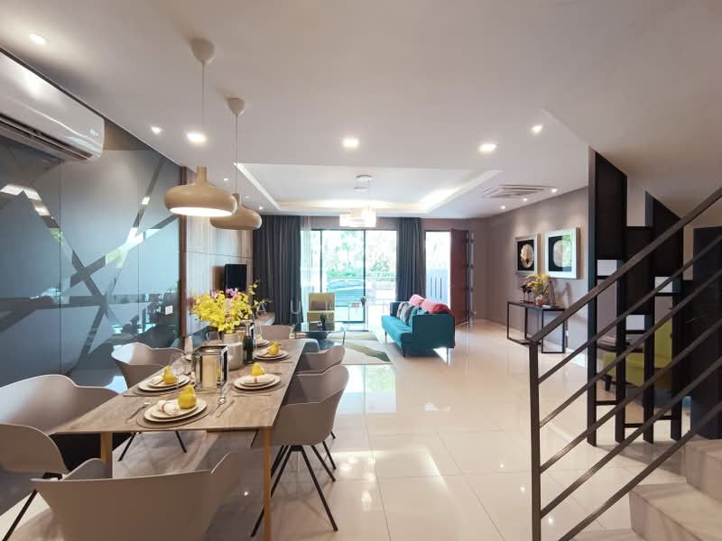 3-storey Terraced House for Sale in Selayang (Selangor) - Pauline . - Dining Room - PropertyGuru.com.my