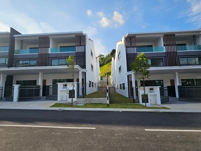 3-storey Terraced House for Sale in Selayang (Selangor) - Pauline . - Exterior - PropertyGuru.com.my