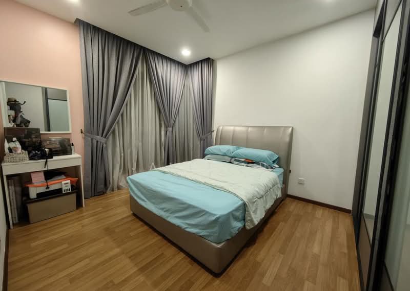 Servis Apartment untuk Dijual di Greenz (Residensi Flora) @ One South - Janet Au - Master Bedroom - PropertyGuru.com.my
