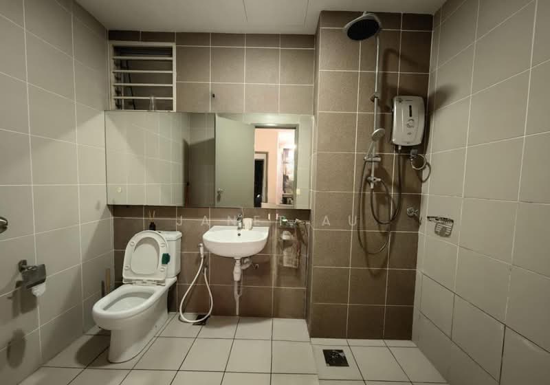 Servis Apartment untuk Dijual di Greenz (Residensi Flora) @ One South - Janet Au - Bathroom - PropertyGuru.com.my