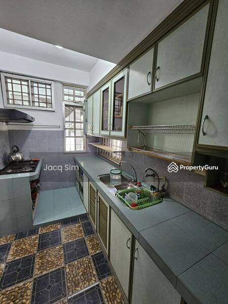 3-storey Terraced House for Sale in Taman Tampoi (Tampoi) - Jacq Sim - Kitchen - PropertyGuru.com.my