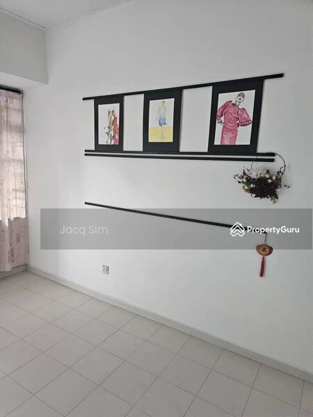 3-storey Terraced House for Sale in Taman Tampoi (Tampoi) - Jacq Sim - Study - PropertyGuru.com.my