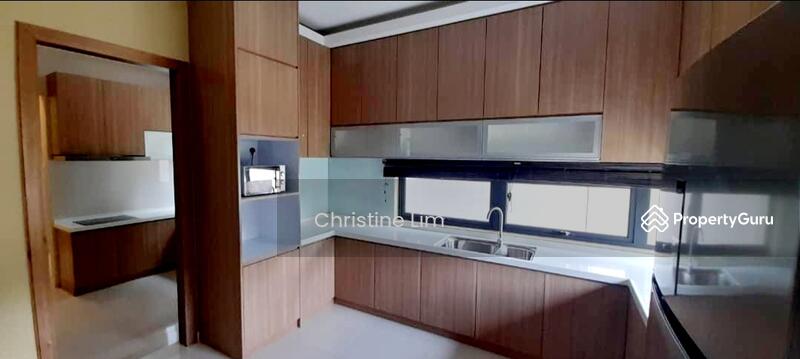 Dry Kitchen