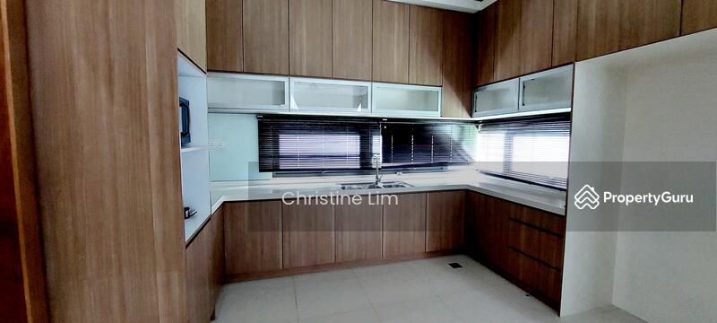 Dry Kitchen