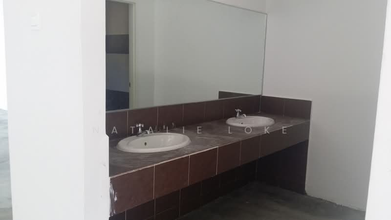 Shop / Office for Sale in Bandar Baru Bangi (Selangor) - Natalie Loke - Bathroom - PropertyGuru.com.my