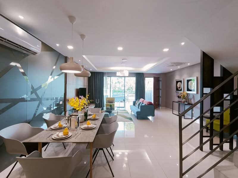 Rumah Teres 3 Tingkat untuk Dijual di Bandar Baru Selayang (Selayang) - Pauline . - Living Room - PropertyGuru.com.my