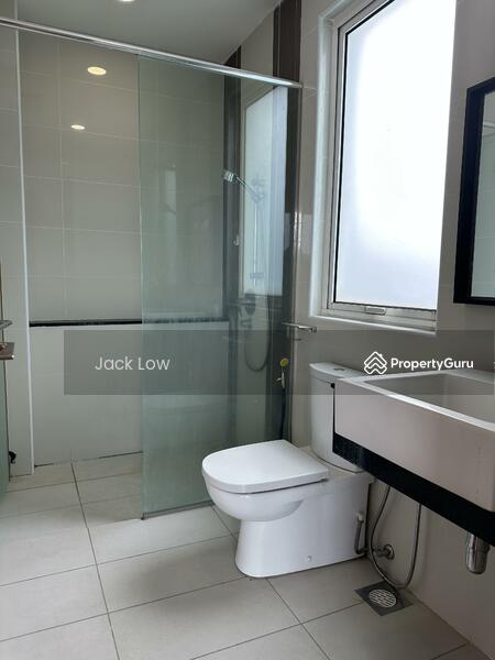 2nd Floor Bathroom