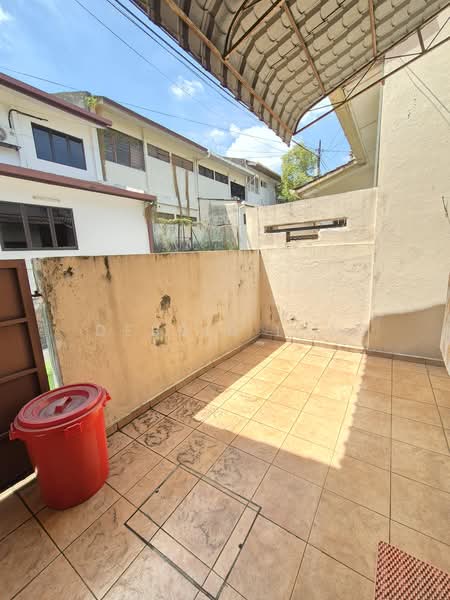 Rumah Teres 2-Tingkat untuk Dijual di Taman Lucky (Bangsar) - Debbie Lam - Balcony - PropertyGuru.com.my