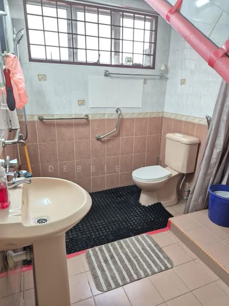 Rumah Teres 2-Tingkat untuk Dijual di Taman Lucky (Bangsar) - Debbie Lam - Bathroom - PropertyGuru.com.my