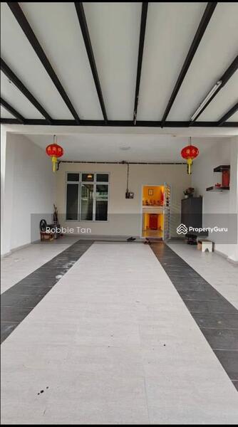 2.5-storey Terraced House for Sale in Senai (Johor) - Robbie Tan - Entrance - PropertyGuru.com.my