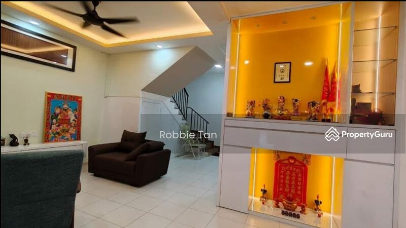 2.5-storey Terraced House for Sale in Senai (Johor) - Robbie Tan - Living Room - PropertyGuru.com.my