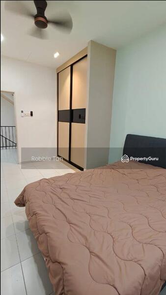 2.5-storey Terraced House for Sale in Senai (Johor) - Robbie Tan - Bedroom - PropertyGuru.com.my