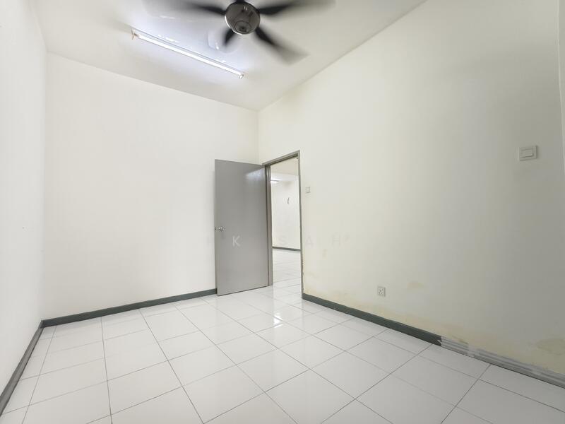 2-storey Terraced House for Sale in Taman TTDI Grove (Kajang) - KK Sah - Bedroom - PropertyGuru.com.my