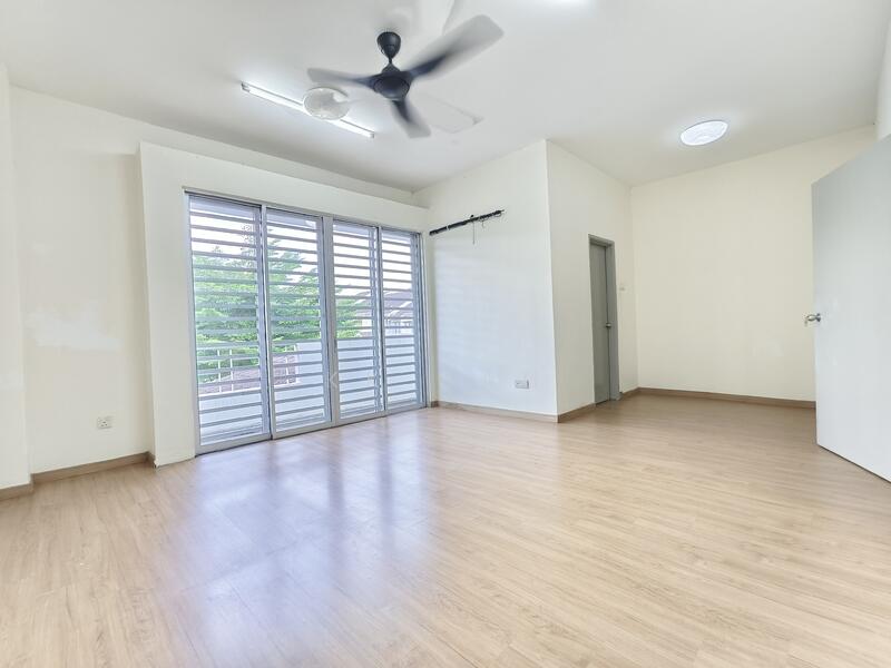 2-storey Terraced House for Sale in Taman TTDI Grove (Kajang) - KK Sah - Living Room - PropertyGuru.com.my