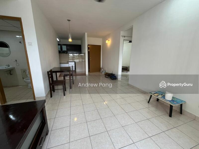 Kondominium untuk Dijual di Palm Spring @ Damansara - Andrew Pang - Living Room - PropertyGuru.com.my