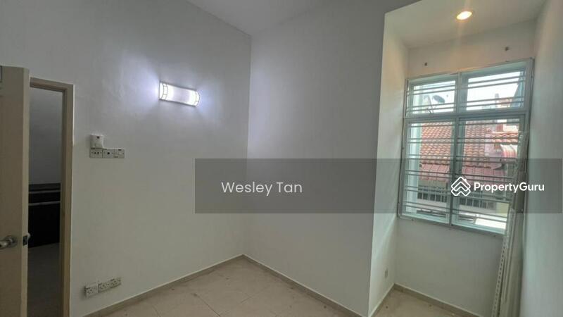 1-storey Terraced House for Sale in Taman Krubong Jaya (Krubong) - Wesley Tan - Bedroom - PropertyGuru.com.my