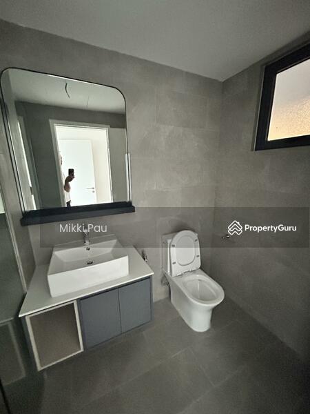 Master bedroom toilet