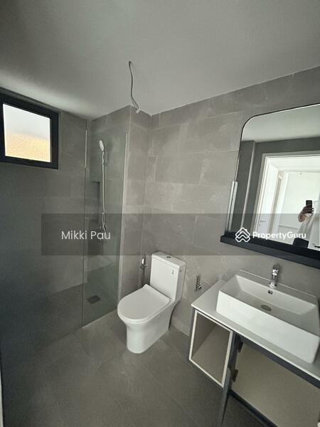 Master bedroom toilet