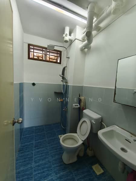 Apartment for Sale at Indah Court Apartment - Yvonne Ng - Bathroom - PropertyGuru.com.my