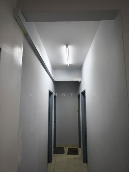 Apartment for Sale at Indah Court Apartment - Yvonne Ng - Corridor - PropertyGuru.com.my