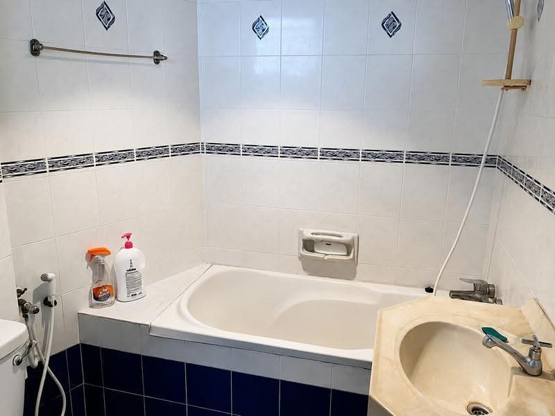 Condominium for Rent at N-Park Condominium - Amy Toh - Bathroom - PropertyGuru.com.my