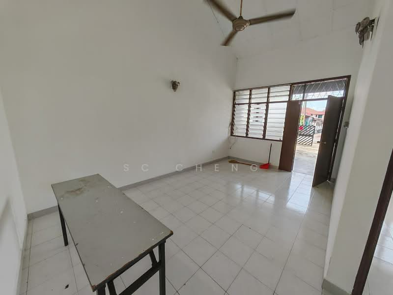 Rumah Teres 1 Tingkat untuk Dijual di Taman Perling (Perling) - SC Cheng - Study - PropertyGuru.com.my