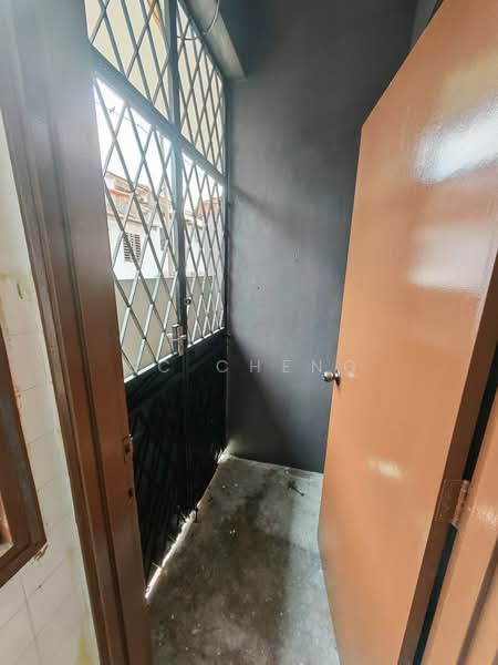 Rumah Teres 1 Tingkat untuk Dijual di Taman Perling (Perling) - SC Cheng - Entrance - PropertyGuru.com.my