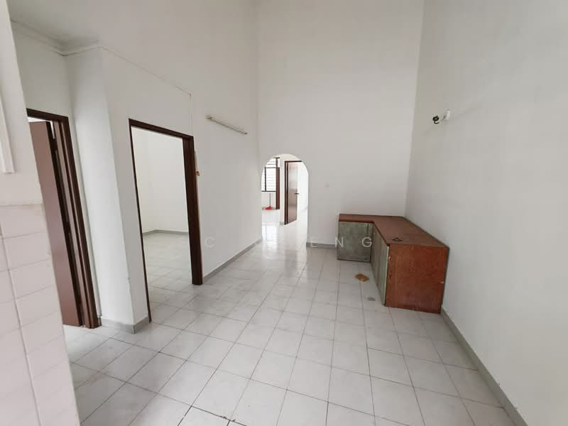 Rumah Teres 1 Tingkat untuk Dijual di Taman Perling (Perling) - SC Cheng - Living Room - PropertyGuru.com.my