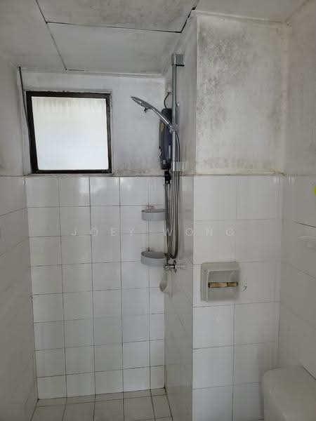 Kondominium untuk Dijual di Vista Millennium Condominium - Joey Wong - Bathroom - PropertyGuru.com.my