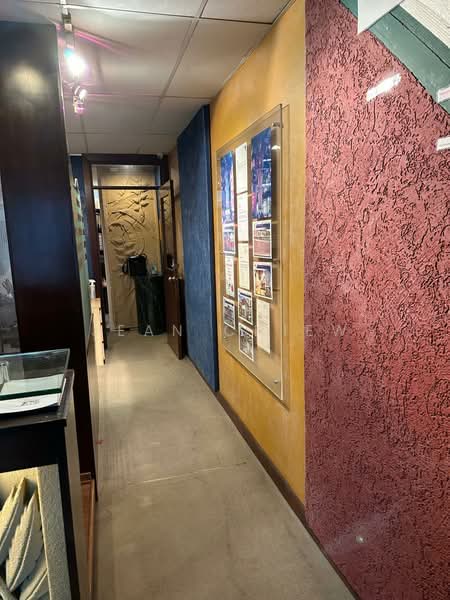 Shop / Office untuk Dijual di Mont Kiara (Kuala Lumpur) - Jean Chiew - Corridor - PropertyGuru.com.my