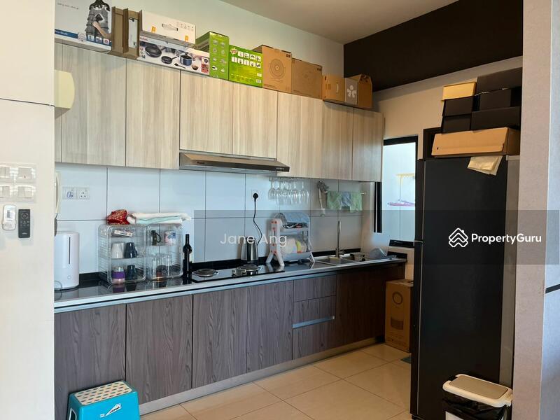 Kediaman Servis untuk Dijual di Molek Regency - Jane Ang - Kitchen - PropertyGuru.com.my