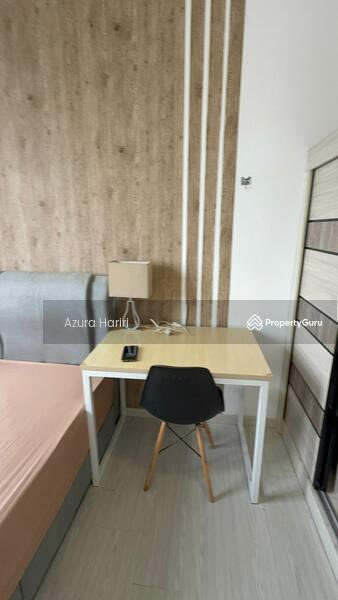 Condominium for Rent at The Hamilton - Azura Hariri - Study desk - PropertyGuru.com.my