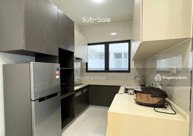 Kondominium untuk Dijual di Bay Point @ Country Garden Danga Bay - Pauline Khor - Kitchen - PropertyGuru.com.my