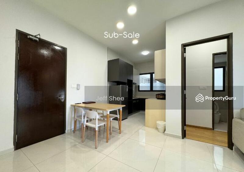 Dining & Kitchen