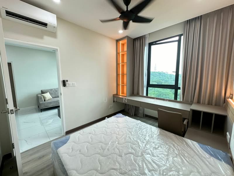 Servis Apartment untuk Disewa di Cubic Botanical - Jacquin Tan - Master Bedroom - PropertyGuru.com.my