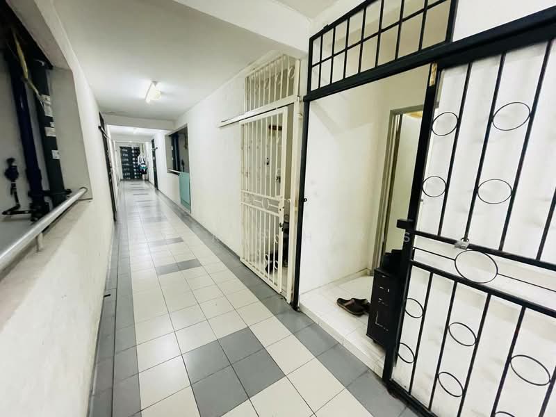 Apartment for Sale at Lumayan Apartment (Bdr Tasik Permaisuri) - Nooris Haris - Corridor - PropertyGuru.com.my