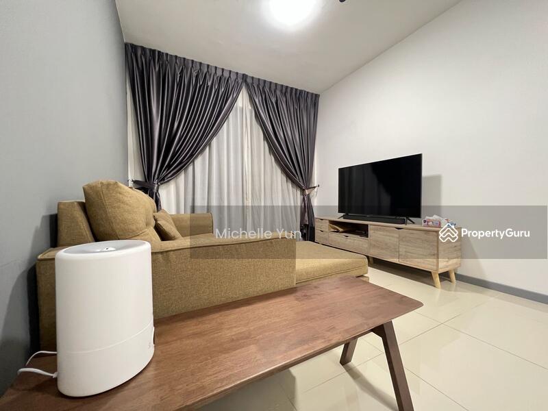 Servis Apartment untuk Dijual di United Point (Residensi Berpadu) - Michelle Yun - Living Room - PropertyGuru.com.my