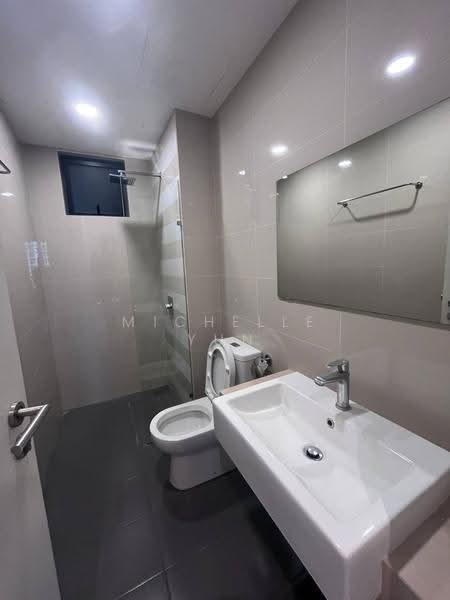 Kediaman Servis untuk Dijual di United Point (Residensi Berpadu) - Michelle Yun - Bathroom - PropertyGuru.com.my