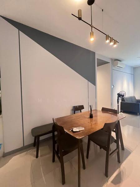 Kediaman Servis untuk Dijual di United Point (Residensi Berpadu) - Michelle Yun - Dining Room - PropertyGuru.com.my