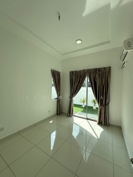 Semi-Detached House for Sale in Ambang Botanic (Klang) - Ethan Chua - Living Room - PropertyGuru.com.my