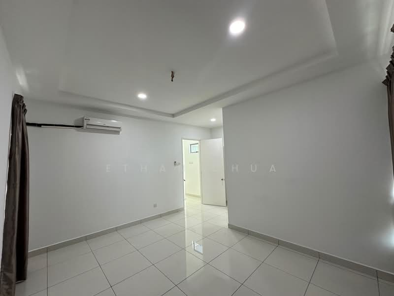 Semi-Detached House for Sale in Ambang Botanic (Klang) - Ethan Chua - Living Room - PropertyGuru.com.my